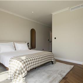 Selection of 5 bedroom seafront villas with pool on Ciovo near Trogir, sleeps 10